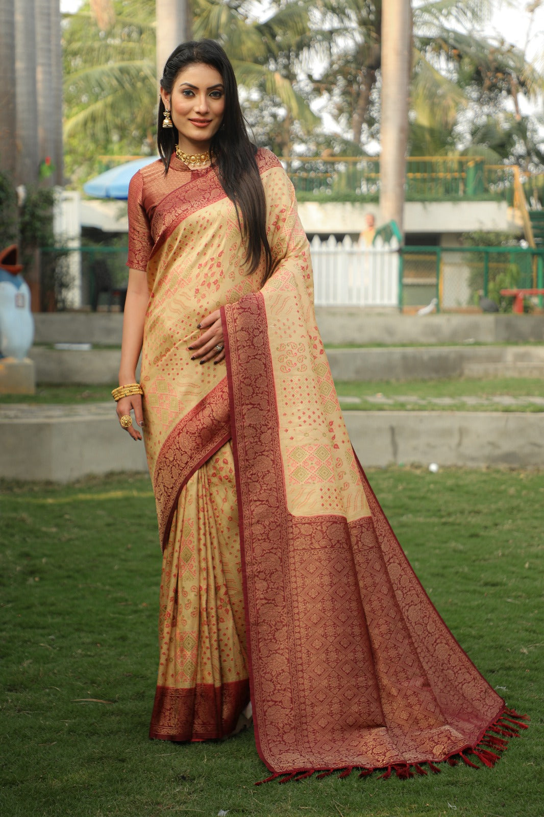 Royal Golden Kanjeevaram Saree With Orange Pallu – Ishita Collection